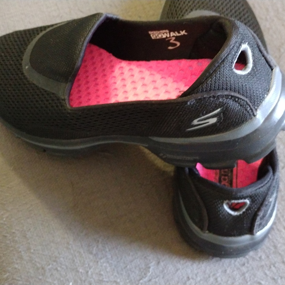 Skechers go walk 3